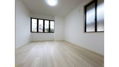 2階洋室6.8帖のお部屋です。