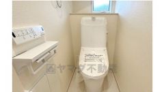トイレには州の棚もあります