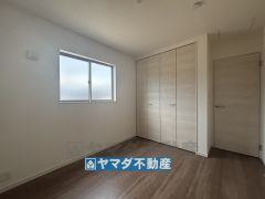 2階洋室のお部屋です