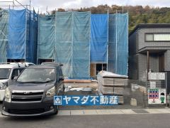 3号棟ケイミュー外壁は汚れが付きにくい効果を併せ持つ特徴があります。