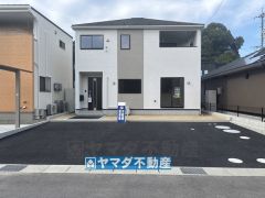 1号棟ケイミュー外壁は汚れが付きにくい効果を併せ持つ特徴があります。