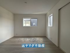 2階洋室6帖のお部屋です。