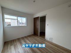 2階洋室6帖のお部屋にはウォークインクローゼットがあります。