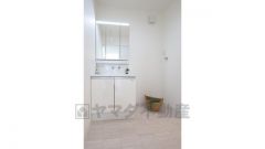 三面鏡タイプの洗面台