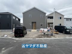 2号棟ケイミュー外壁は汚れが付きにくい効果を併せ持つ特徴があります。