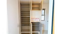 玄関には大容量のシューズボックス