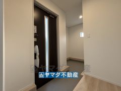 広々とした内玄関