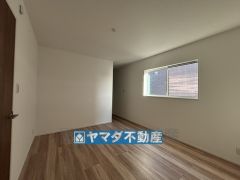 2階洋室のお部屋です