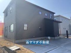 2号棟ケイミュー外壁は汚れが付きにくい効果を併せ持つ特徴があります。