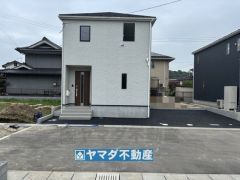 1号棟ケイミュー外壁は汚れが付きにくい効果を併せ持つ特徴があります。