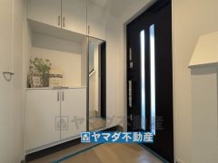 シューズボックスとシューズクロークがあります