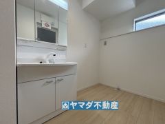 三面鏡タイプの洗面台