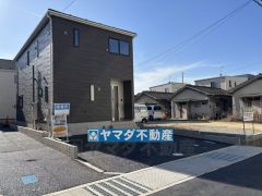 前面道路が広いので駐車も楽ですね