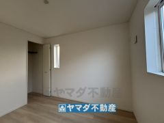 2階洋室5.2帖のお部屋です。