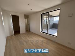 2階洋室8帖のお部屋です。