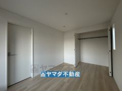 2階洋室6帖のお部屋です。