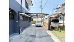 リフォーム済　建物前面1台、南側駐車軽2台可能