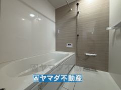 ゆったりとしたバスルーム