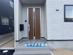 玄関横にはポストが設置