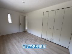 2階洋室のお部屋です