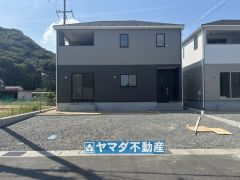1号棟ケイミュー外壁は汚れが付きにくい効果を併せ持つ特徴があります。