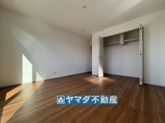 2階洋室6帖のお部屋です。