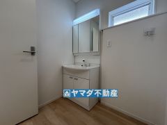 三面鏡タイプの洗面台