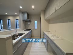 キッチンからご家族との会話ができますね。