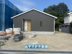 2号棟ケイミュー外壁は汚れが付きにくい効果を併せ持つ特徴があります。