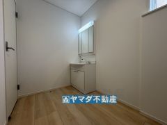 三面鏡タイプの洗面台