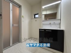 三面鏡タイプの洗面台