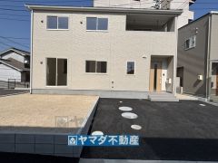 2号棟ケイミュー外壁は汚れが付きにくい効果を併せ持つ特徴があります。