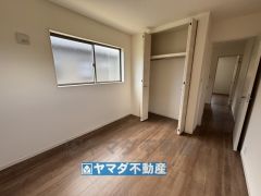 2階洋室5.34帖のお部屋です。