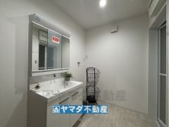 三面鏡タイプの洗面台