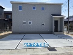 1号棟ケイミュー外壁は汚れが付きにくい効果を併せ持つ特徴があります。