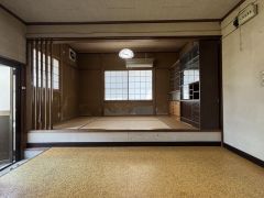 キッチン横にある4.5帖の和室