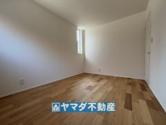 2階洋室6帖のお部屋です。