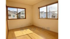 2階洋室6帖のお部屋です。