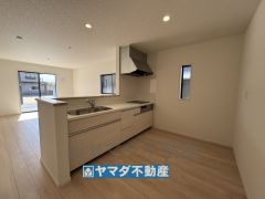 キッチンからご家族との会話ができますね。