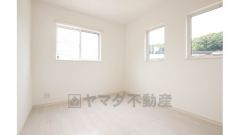 2階洋室のお部屋です