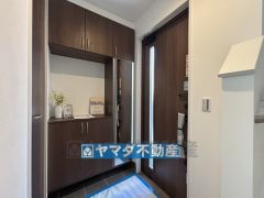 玄関にはシューズボックスとシューズクローク