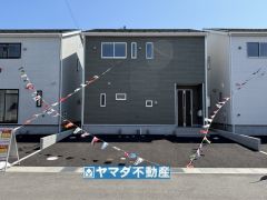 4号棟外壁材に施された親水コーティングは汚れが付きにくい効果を併せ持つ特徴があります。