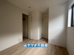 2階洋室5帖のお部屋です。