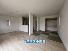 リビングに隣接した和室