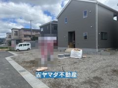 2号棟ケイミュー外壁は汚れが付きにくい効果を併せ持つ特徴があります。