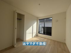 2階洋室6帖のお部屋です。