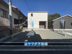 1号棟ケイミュー外壁は汚れが付きにくい効果を併せ持つ特徴があります。