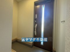 玄関にはシューズボックスがあります