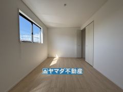 2階洋室のお部屋です