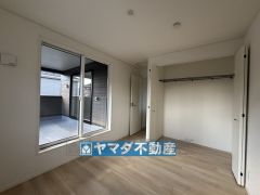2階洋室のお部屋です